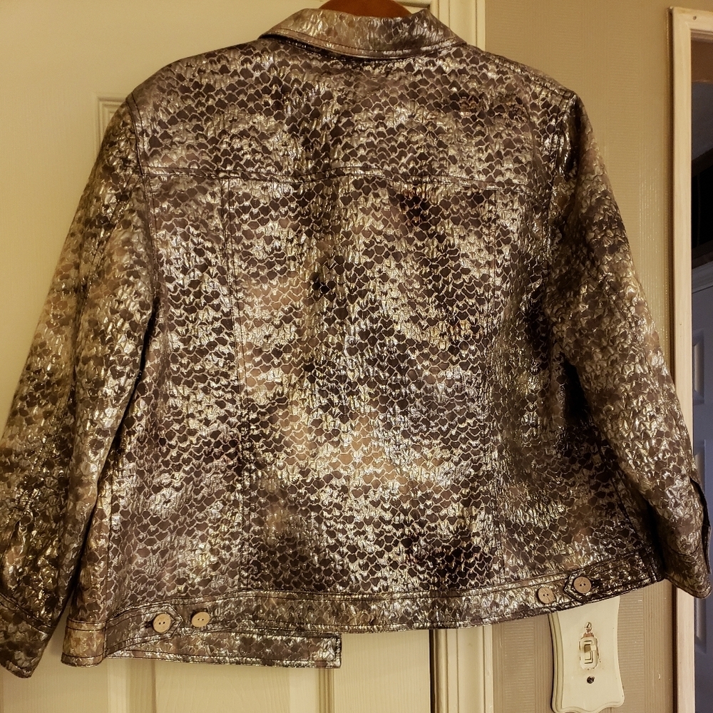 Ladies button down jacket​ - Picture 6 of 7